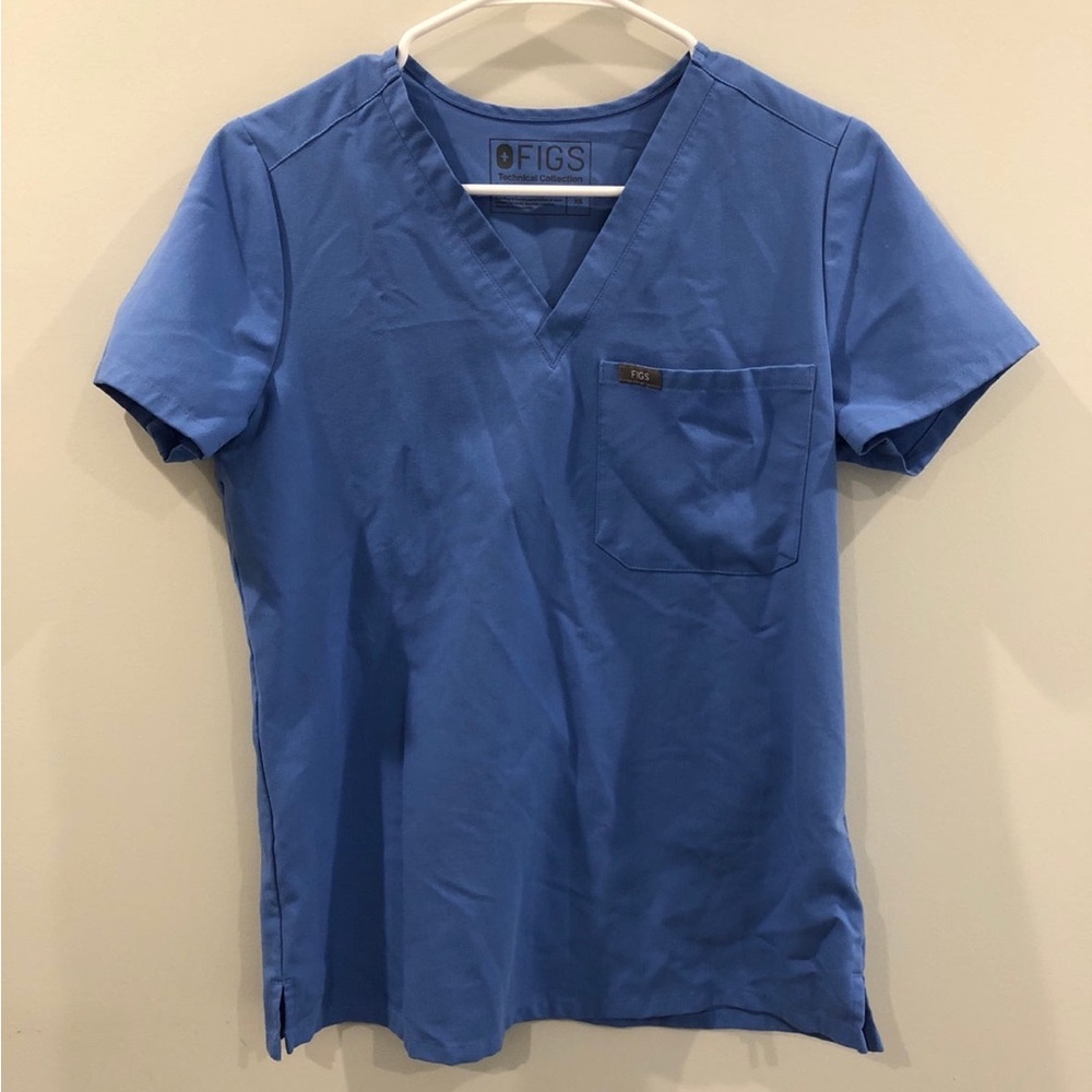 Figs ceil blue scrub top